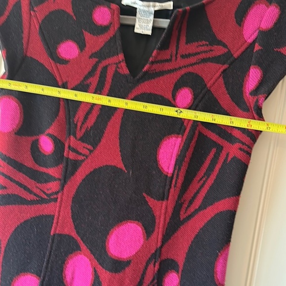 Diane Von Furstenberg Black and Pink Casual Dress - Picture 12 of 12